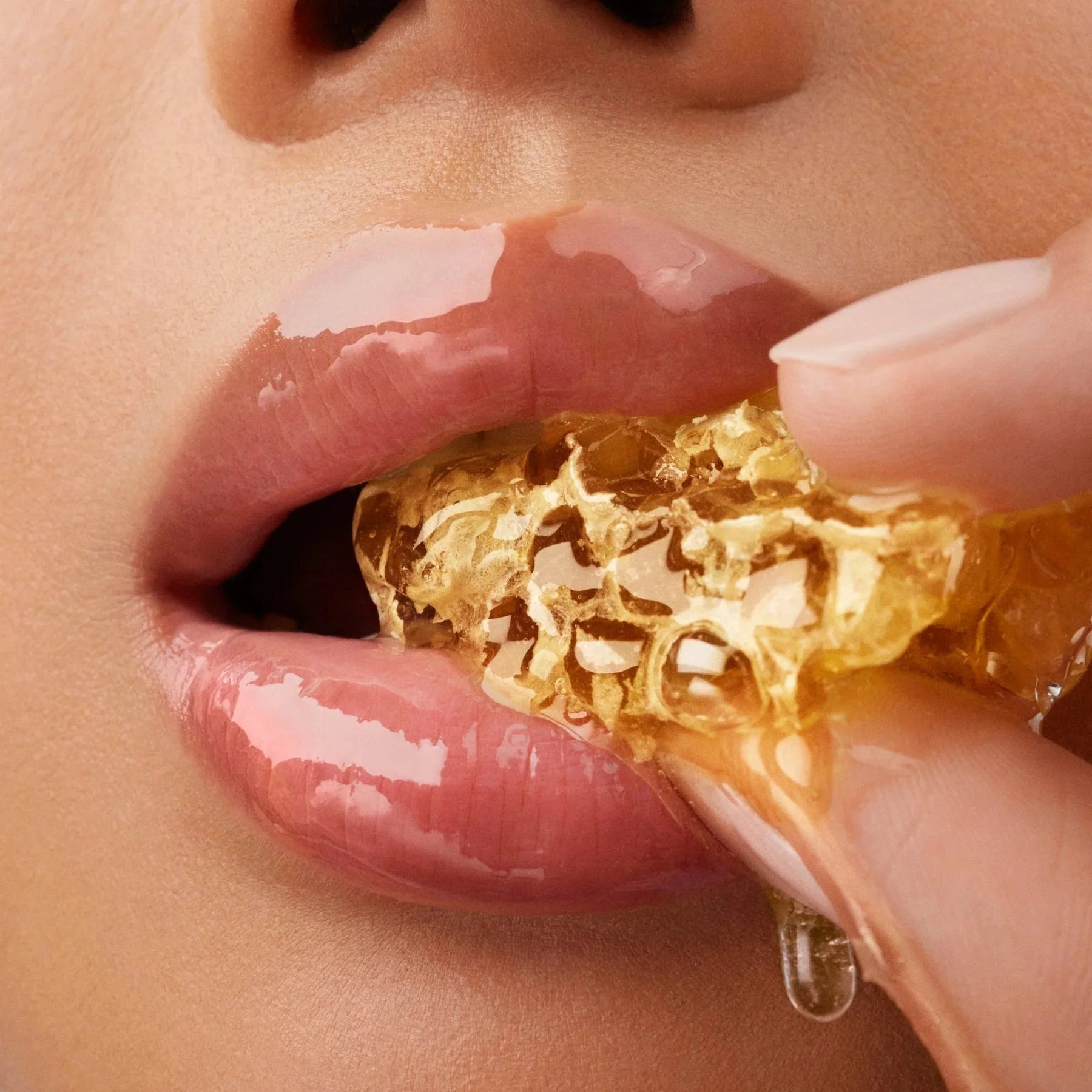 2 Pieces offer _ Gisou Honey Infused Lip Oil